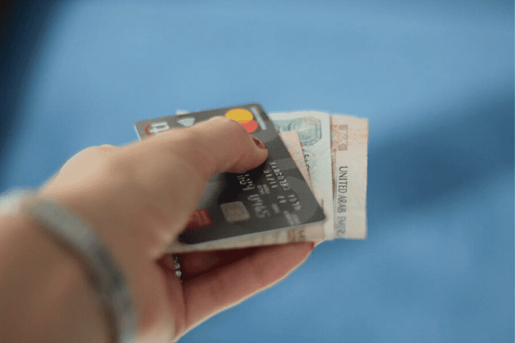 Mise en œuvre du système de protection des salaires dans les zones franches de Dubaï