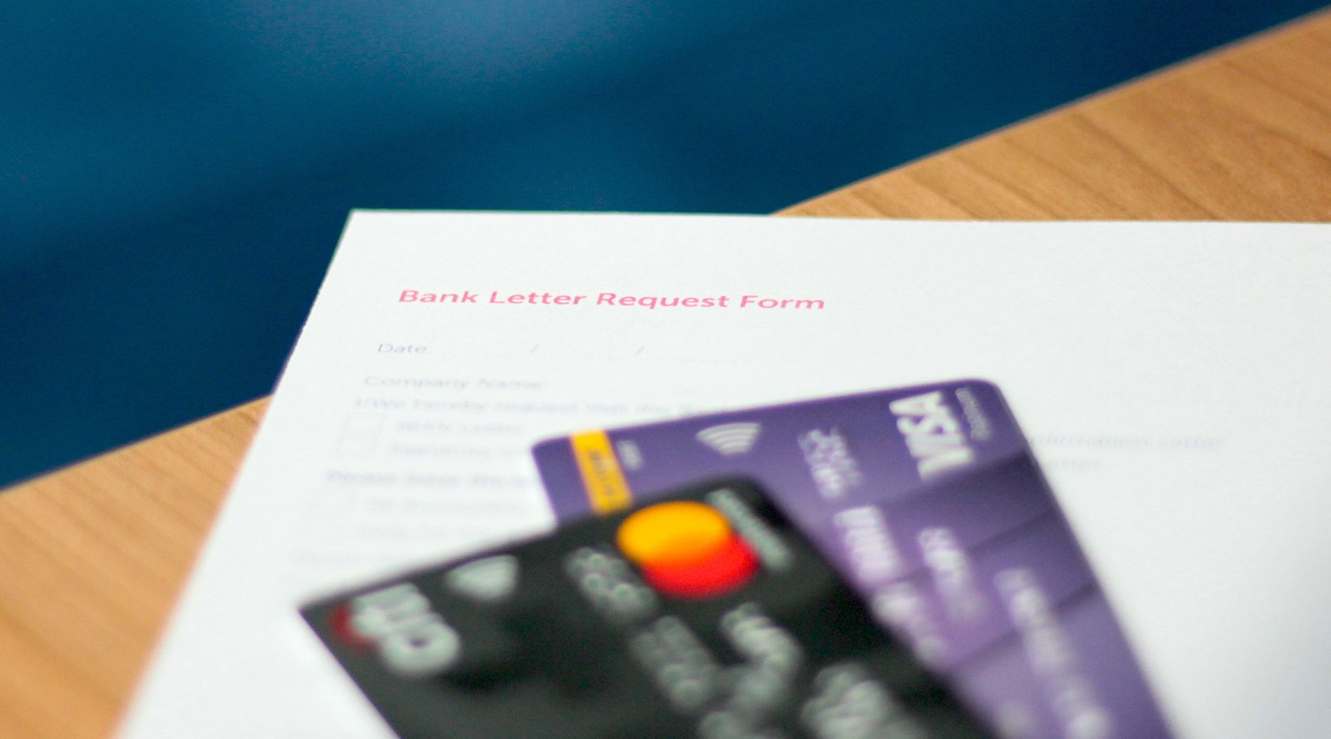 Difficultés à ouvrir un compte bancaire à Dubaï, Émirats arabes unis